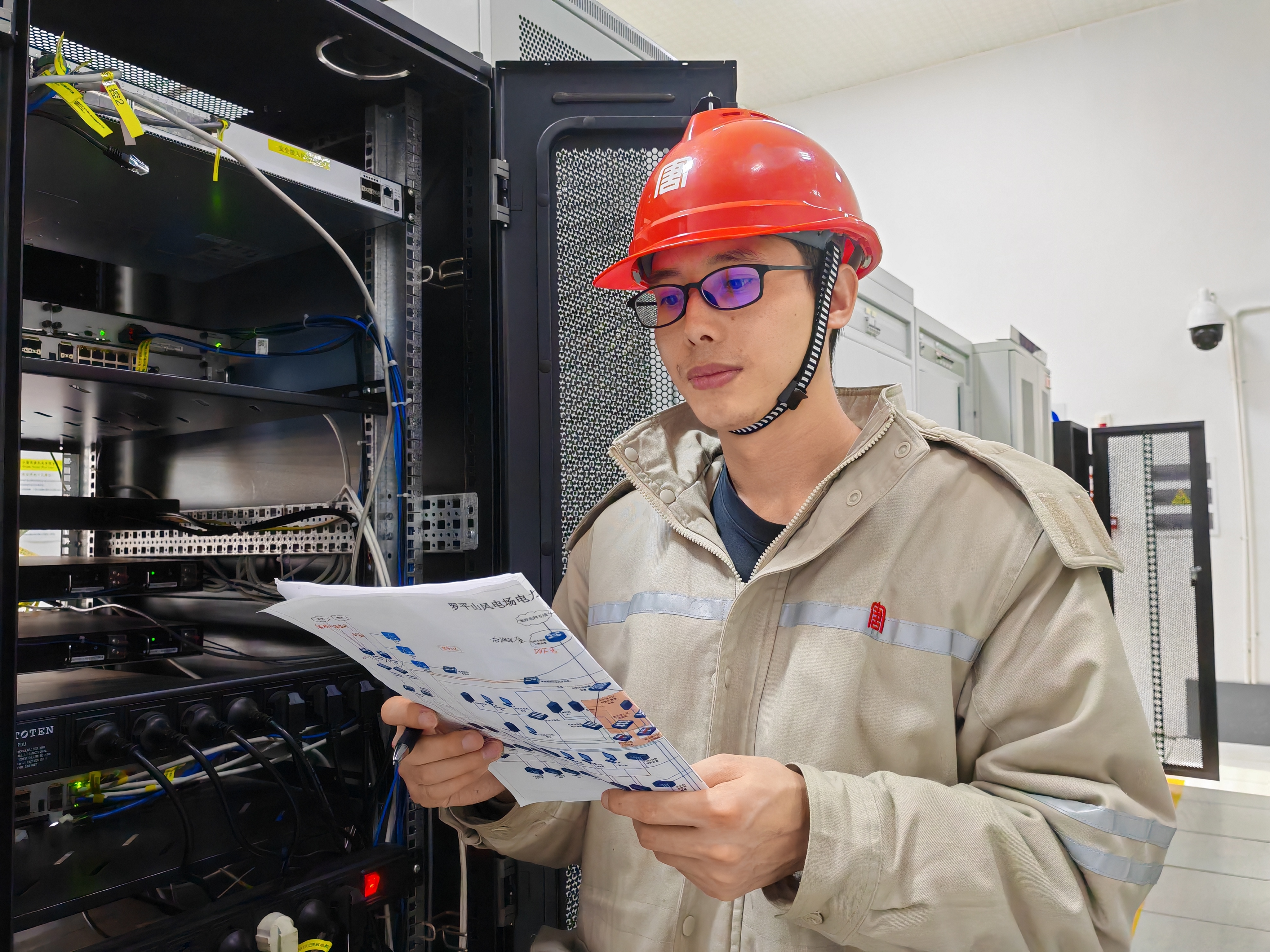 1723001039259042163.jpg 【奮斗的大唐人】滇西新能源事業(yè)部:一名科創(chuàng)者的奮斗故事.jpg