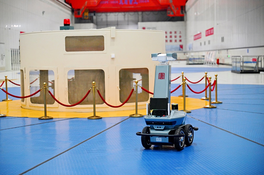 1732511879131081796.jpg 智能巡檢機器人.jpg